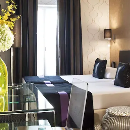 إيه تي إن فندق